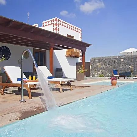 Puerto Del Carmen Sleeps 10 Pool Wifi