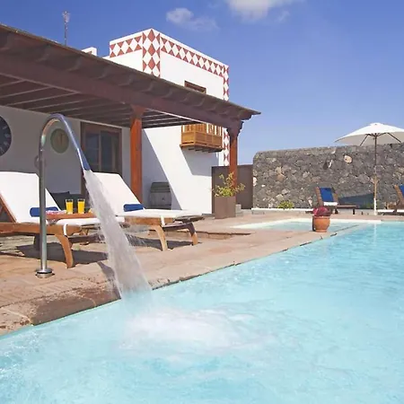 Puerto Del Carmen Sleeps 10 Pool Wifi Villa *