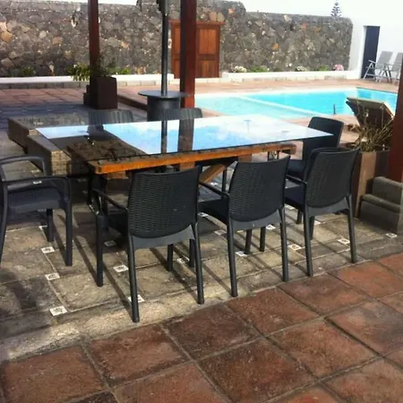 Puerto Del Carmen Sleeps 10 Pool Wifi Vila