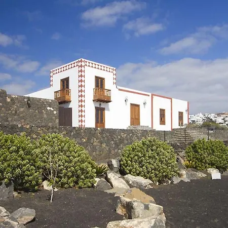 Villa Puerto Del Carmen Sleeps 10 Pool Wifi